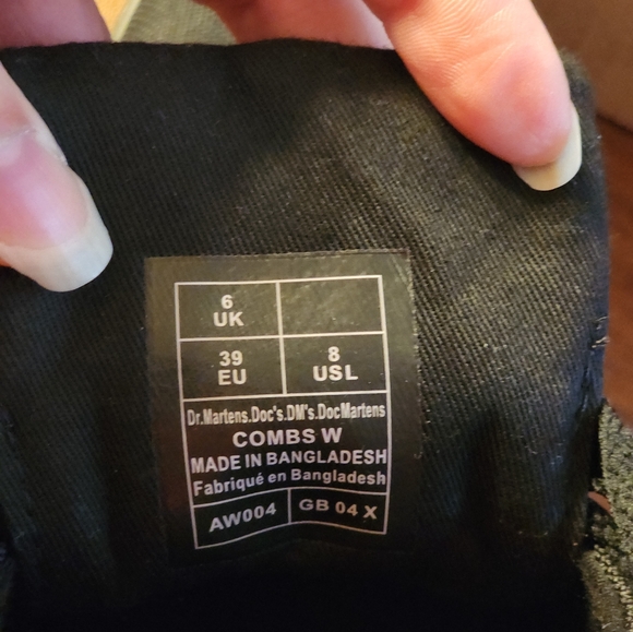 Dr Marteans Boots - Picture 4 of 6